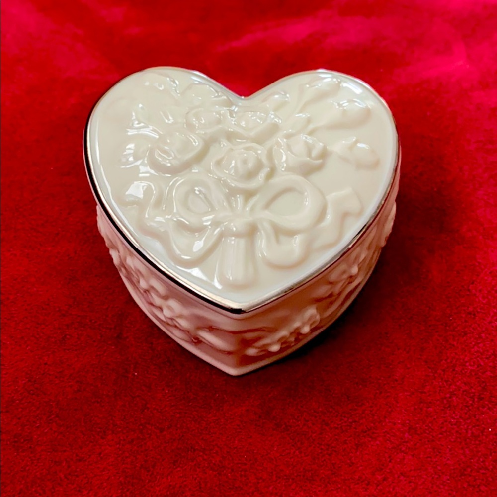 Lenox Jewelry heart box
